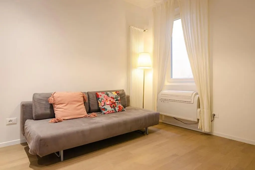 Del Riccio Home, In The Heart Of The City Bologna Italy