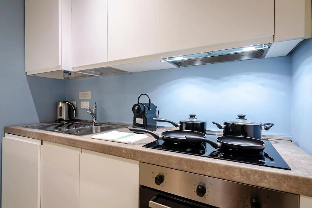 Del Riccio Home, In The Heart Of The City Bologna 0*,  Italy