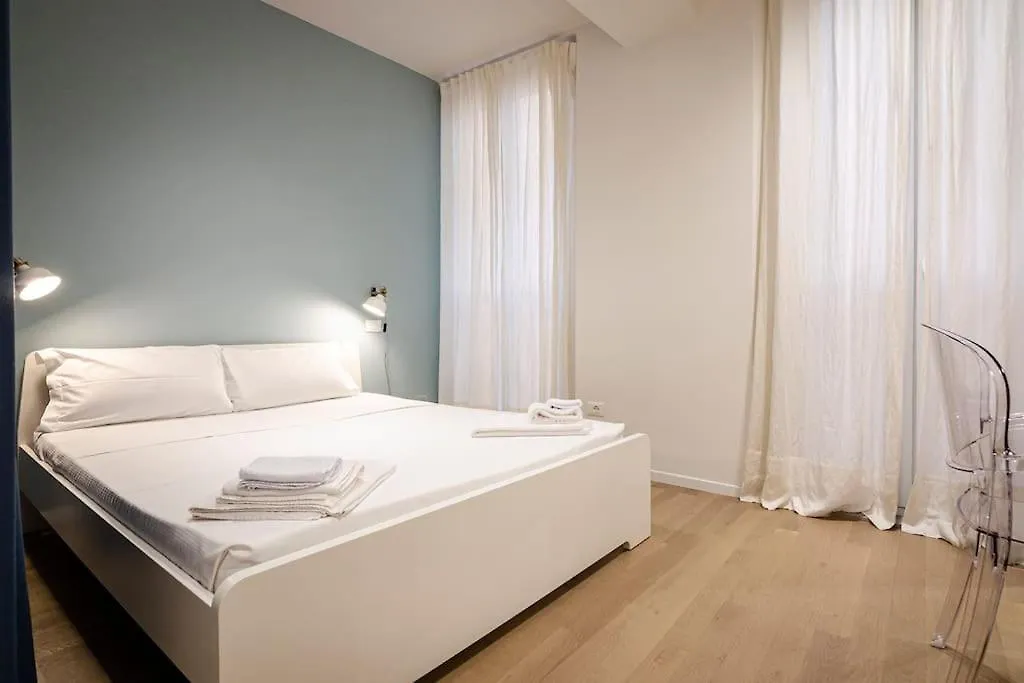 Del Riccio Home, In The Heart Of The City Bologna 0*,  Italy